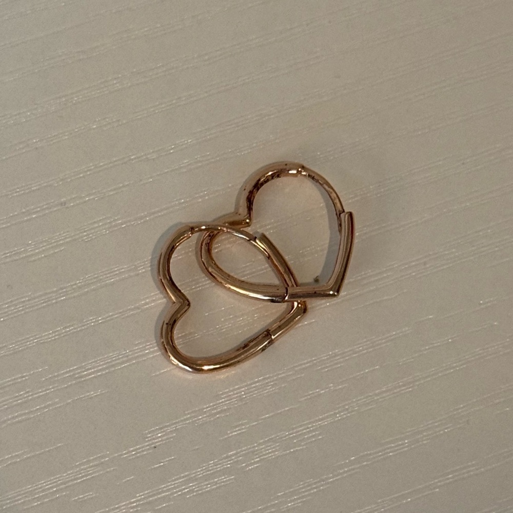 🚫SOLD🚫 Rose gold pandora heart earrings